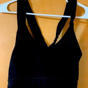 Black sports bra
